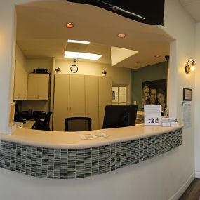 Dental Office - Larwin Square Dentistry Tustin
