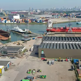 Lubbers-Rotterdam Building Exterior