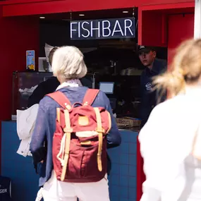 Bild von Fishbar | Originale Hamburger Fischbrötchen an den Landungsbrücken