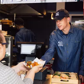 Bild von Fishbar | Originale Hamburger Fischbrötchen an den Landungsbrücken