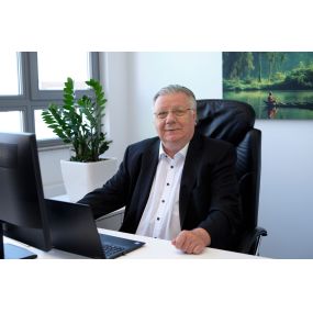 Kundenbetreuuer Walter Noel - AXA Versicherung Stiefele GmbH - Kfz-Versicherung in Stuttgart