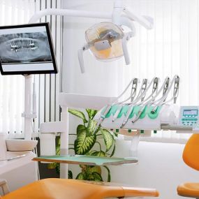 Bild von Peak Periodontal & Dental Implant Specialists