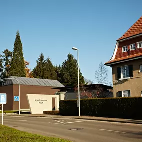 Das Museum Hauff aus Sicht der Straße.