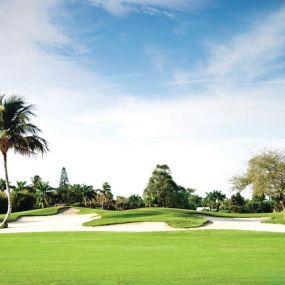 Award-winning golf and country clubs nearby