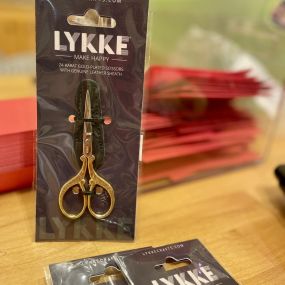 Gold-plated scissors by LYKKE