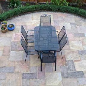 INCREASE THE APPEAL AND INTEREST OF YOUR OUTDOOR SPACE WITH CONCRETE PAVING.