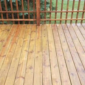 Don’t let a dirty deck ruin your outdoor gatherings!