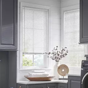 Cordless Lift – Safe, sleek, and easy to use. ⚙️???? Cordless lift shades give you a clean look and peace of mind, especially in homes with kids or pets. Ask us about cordless options today!