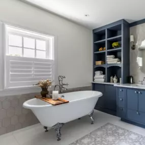 ???? Want privacy and style in your bathroom? Bath shutters are moisture-resistant and add a crisp, clean look to your space. ???? Ready to upgrade your bath? Contact us today!