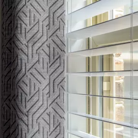 Composite blinds give you the look of real wood without the worry of warping or fading. They’re durable, easy to clean, and perfect for busy homes with kids, pets, and everything in between. ???????? Ready to upgrade your windows with a timeless, worry-free option?