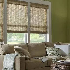 Bring warmth and texture into your living room with natural woven shades. ????????️ Handcrafted beauty meets casual comfort. Let’s find your perfect weave and color!