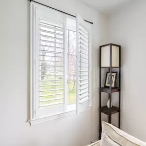 Low-maintenance shutters mean more style with less hassle—because who has time for high-maintenance window coverings? These options are easy to clean, durable, and designed to look great without constant upkeep. ???????? Let’s make your window care effortless!