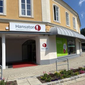 Hansaton Hörkompetenz-Zentrum Hauptpl. 8/9, 2620 Neunkirchen Frontansicht