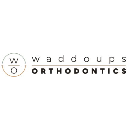 Logo da Waddoups Orthodontics