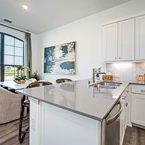 Bild von Lake Ridge Commons by CB JENI Homes