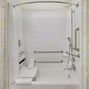 Guest room bath