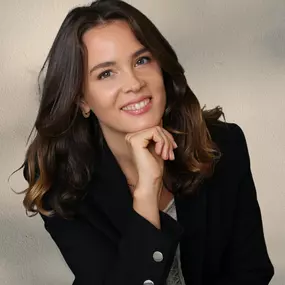 Bild von Juliette Moulin Thérapie transgénérationnelle, Hypnose, TABC, Révolution Solaire