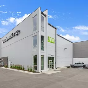 Beauty Image - Extra Space Storage at 238 W 73rd Ter, Kansas City, MO 64114