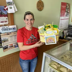 We are thrilled to announce our Sunshine Baskets initiative, aimed at bringing a ray of hope and a touch of joy to the incredible small businesses that make our town special.
We delivered a Sunshine Basket to Melrose Bakery ???? Let's show our support and appreciation for their delicious baked goods by stopping by and making a purchase.