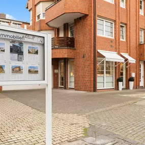 AR HausRat Immobilienverwaltung GmbH