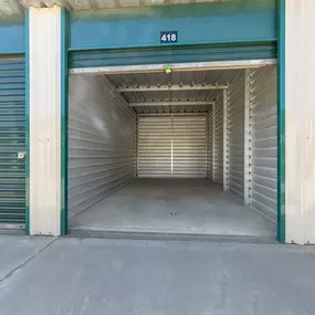 Month-to-month storage near Bakersfield, CA