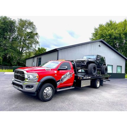 Logo from Apex Towing & Recovery