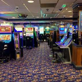 MERKUR Slots Oxford Inside