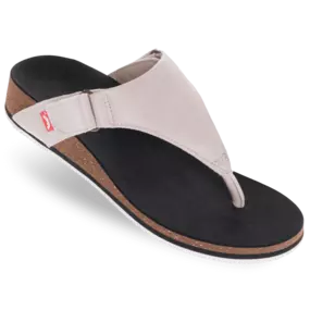 Naast zolen kunnen we ook op maat gemaakte slippers vervaardigen. Een door u samengetselde slipper met uw maatwerk steunzool erin verwerkt.