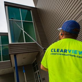 WE PROVIDE THOROUGH EXTERIOR OFFICE CLEANING SERVICES TO MAKE YOUR BUILDING LOOK LIKE NEW.