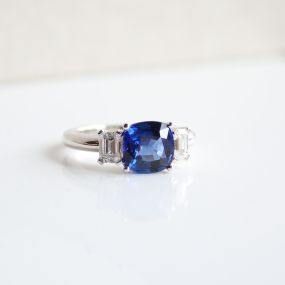 Sapphire Jewelry at R.F. Moeller Jeweler