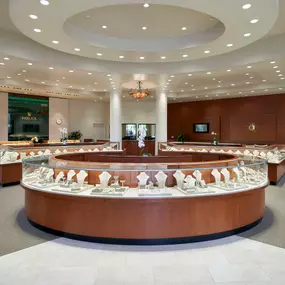 Visit Lee Michaels Fine Jewelry store in Albuquerque, New Mexico.