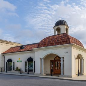 Lee Michaels Fine Jewelry store in Lafayette, Louisiana