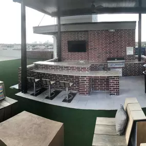 Outdoor Kitchen