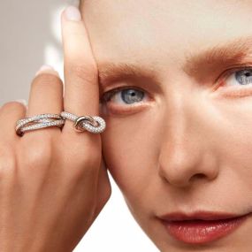 18ct White Gold Infinity Diamond Ring