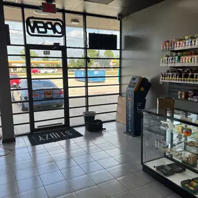 Bild von CoinFlip Bitcoin ATM - G's Smoke Shop - Vape, CBD, Kratom, Delta 8, Hookah, Waterpipes (Tomball)