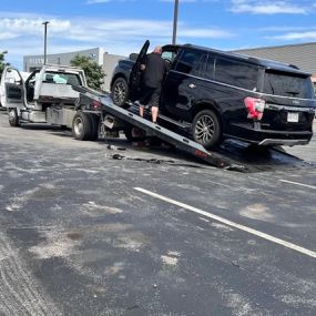 Bild von Heavy Metal Towing and Recovery