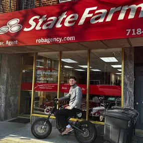 Ready to hit the road? Make sure you’re covered first. Whether on two wheels or just starting out, the Rob Perelmuter State Farm Agency offers motorcycle insurance tailored to you. Stop by or call us for a custom quote today!