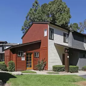 Exterior Townhouse