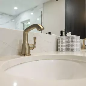 Sink fixtures