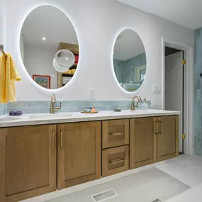 Bathroom vanity with two sinks