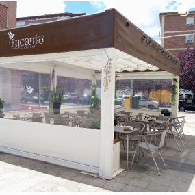 encantogastrobar-terrazaexteriorcontoldo.jpg