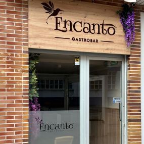 encantogastrobar-fachadaentradaalrestaurante.jpg