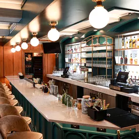 Main bar at Vintage Green