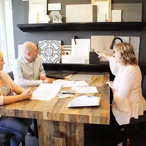 The Robert Thomas Homes Design Studio is at the heart of our design specification process. It’s the place to feel inspired, discover new trends, and select the finish materials that will personalize your new home.