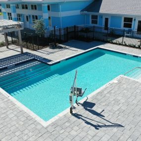 Hampton Manor of Bloomfield Hills - Swimming Pool