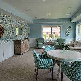 Hampton Manor of Bloomfield Hills - Memory Care Sunroom