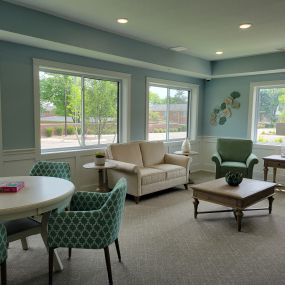 Hampton Manor of Bloomfield Hills - Assisted Living Sunroom