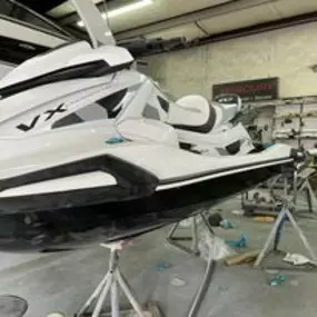 Bild von North Lake Fiber Glass & Marine Service