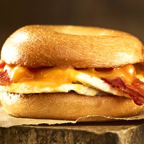 Bacon & Cheddar Breakfast Egg Sandwich