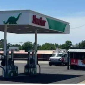 Sinclair fueling station